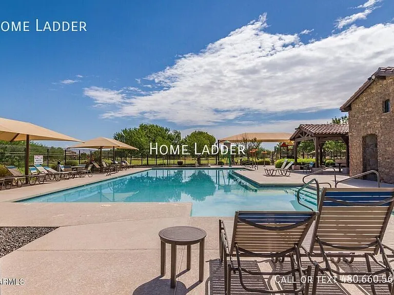 18428 N Jameson Dr — Photo 38