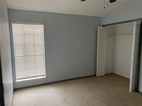 5th image of 2309 Capitan Dr APT D