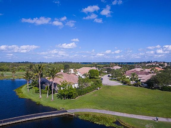 3rd image of 5565 Camino Real Ln