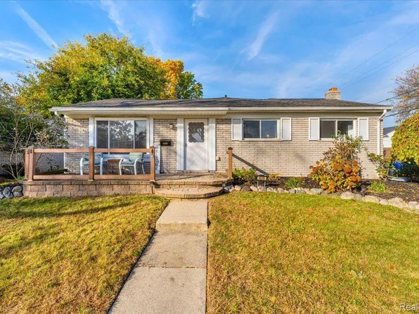 14315 Blue Skies St, Livonia, MI 48154