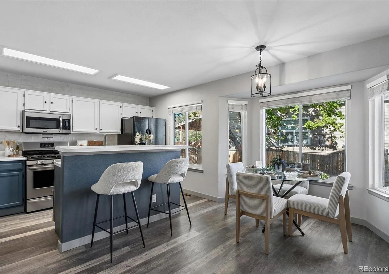 Beautiful 4 bedroom home in Founders Village — Photo 2