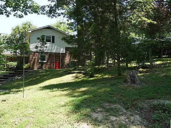 3rd image of 18 Mistletoe Ln