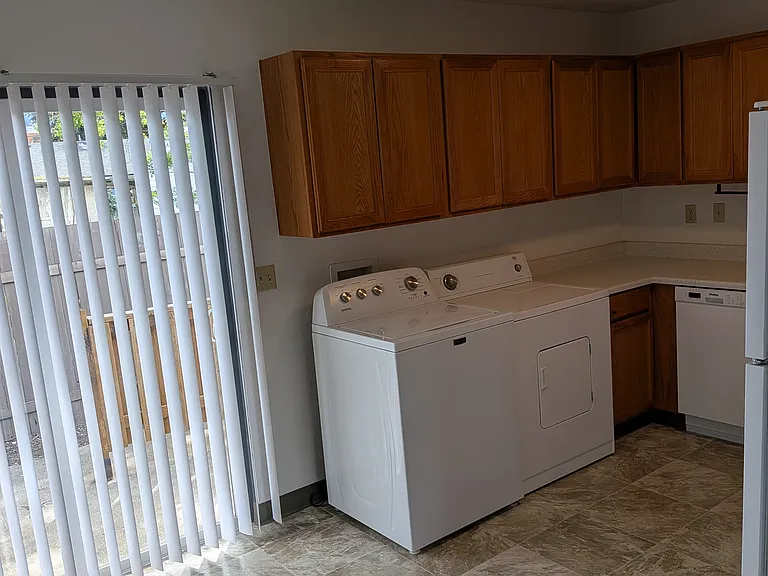 7926 SE Johnson Creek Blvd #2 — Photo 7