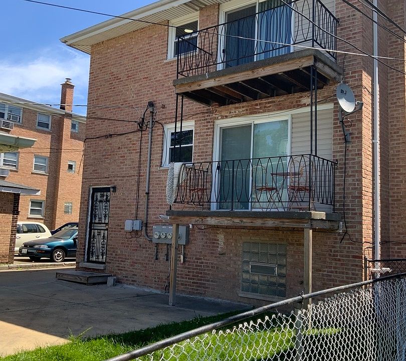 2nd image of 340 Yates Ave