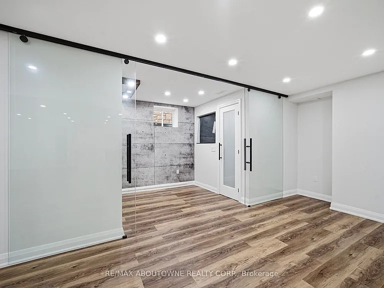 3281 Post Rd — Photo 42