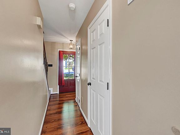 5th image of 3871 Yellowstone Ct