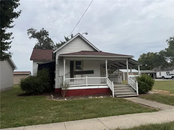 2512 Dewitt Ave, Mattoon, IL 61938