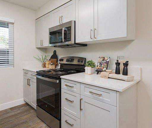3rd image of 17617 N 9th St #2148