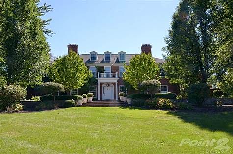 Gorgeous front of home!