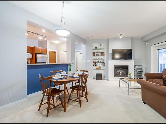 2nd image of 4723 Dawson St #416