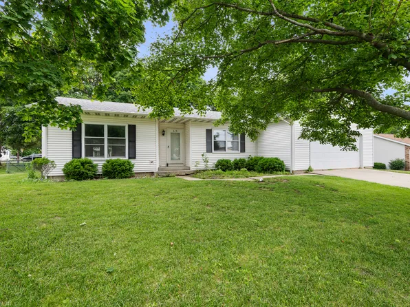 619 Shadycrest Dr, Kewanee, IL 61443