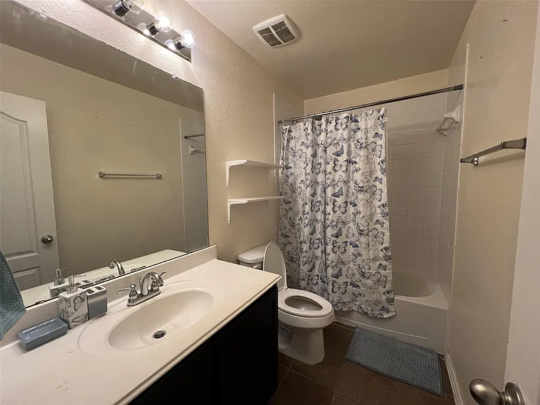 2403 Summers Glen Ct — Photo 17