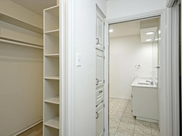 105 Crescent Blf — Photo 13
