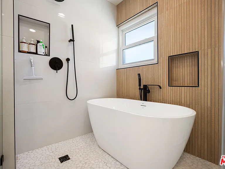 12831 Red Hill Ave — Photo 37