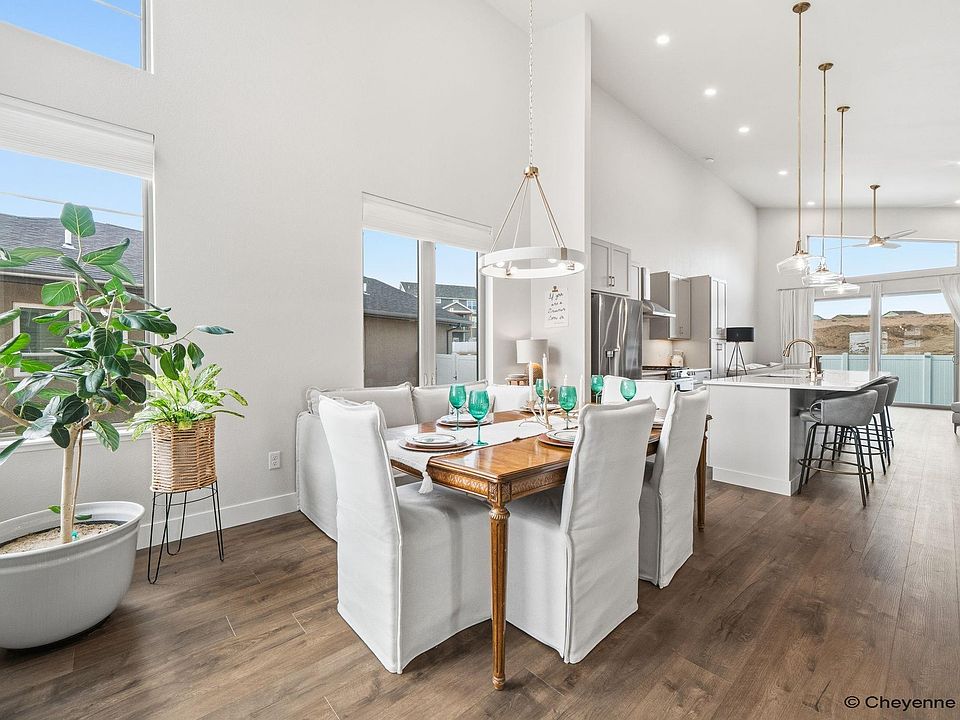 1st image of 4068 Saddleback Ln