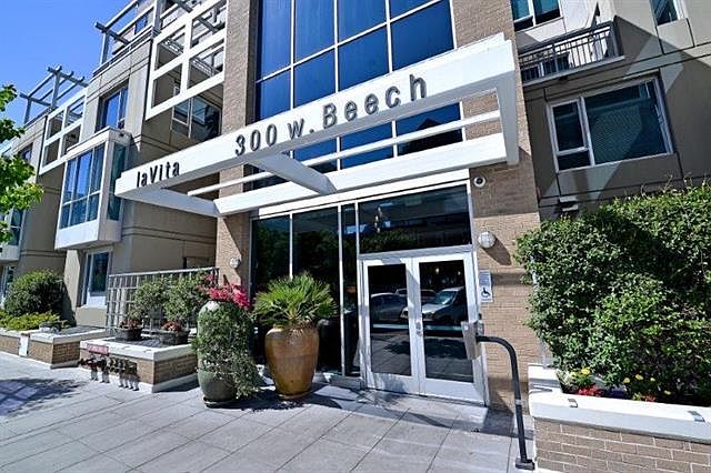 1st image of 300 W Beech St Unit 806