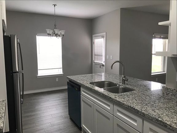 4th image of 106 Olive St APT A