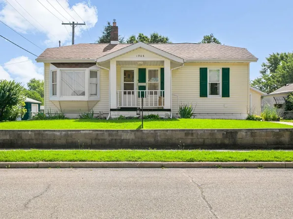 1906 Sarah St, Mishawaka, IN 46545