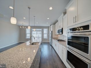 2714 Pinebrook Rd, Landover, MD 20785