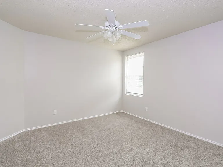 816 Bessemer Dr — Photo 16