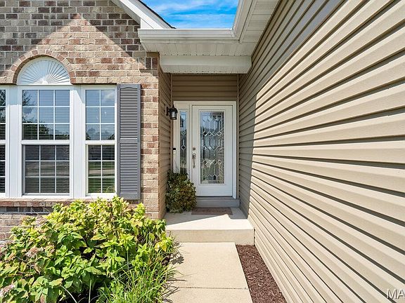4th image of 831 Autumn Rise Ln