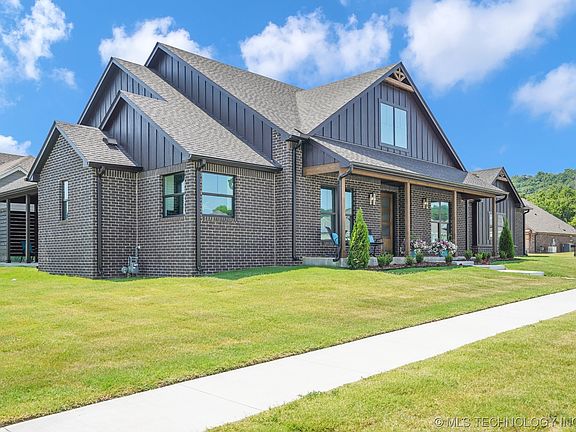 4th image of 19241 E Chinquapin Dr
