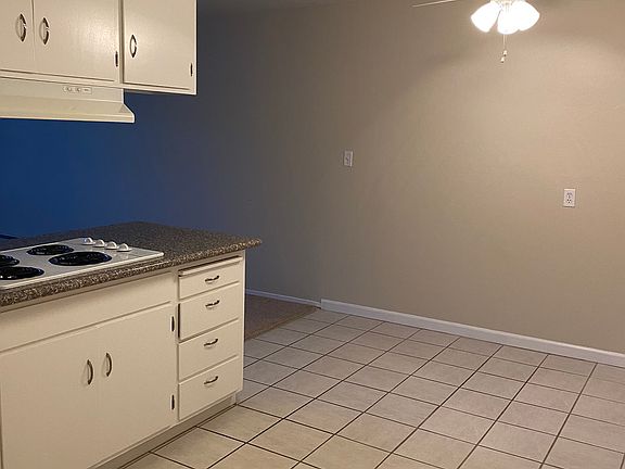 3rd image of 1335 El Camino Real APT 203