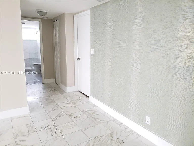 100 Golden Isles Dr #Penthouse 7 — Photo 7