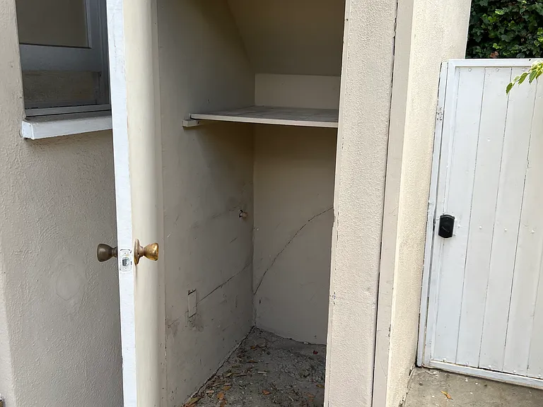 263 S Spalding Dr — Photo 21