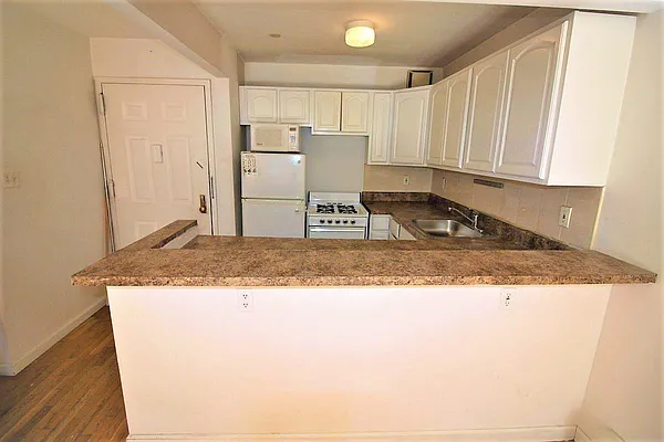 Rented by (Legacy) NY 101, Inc. | media 16