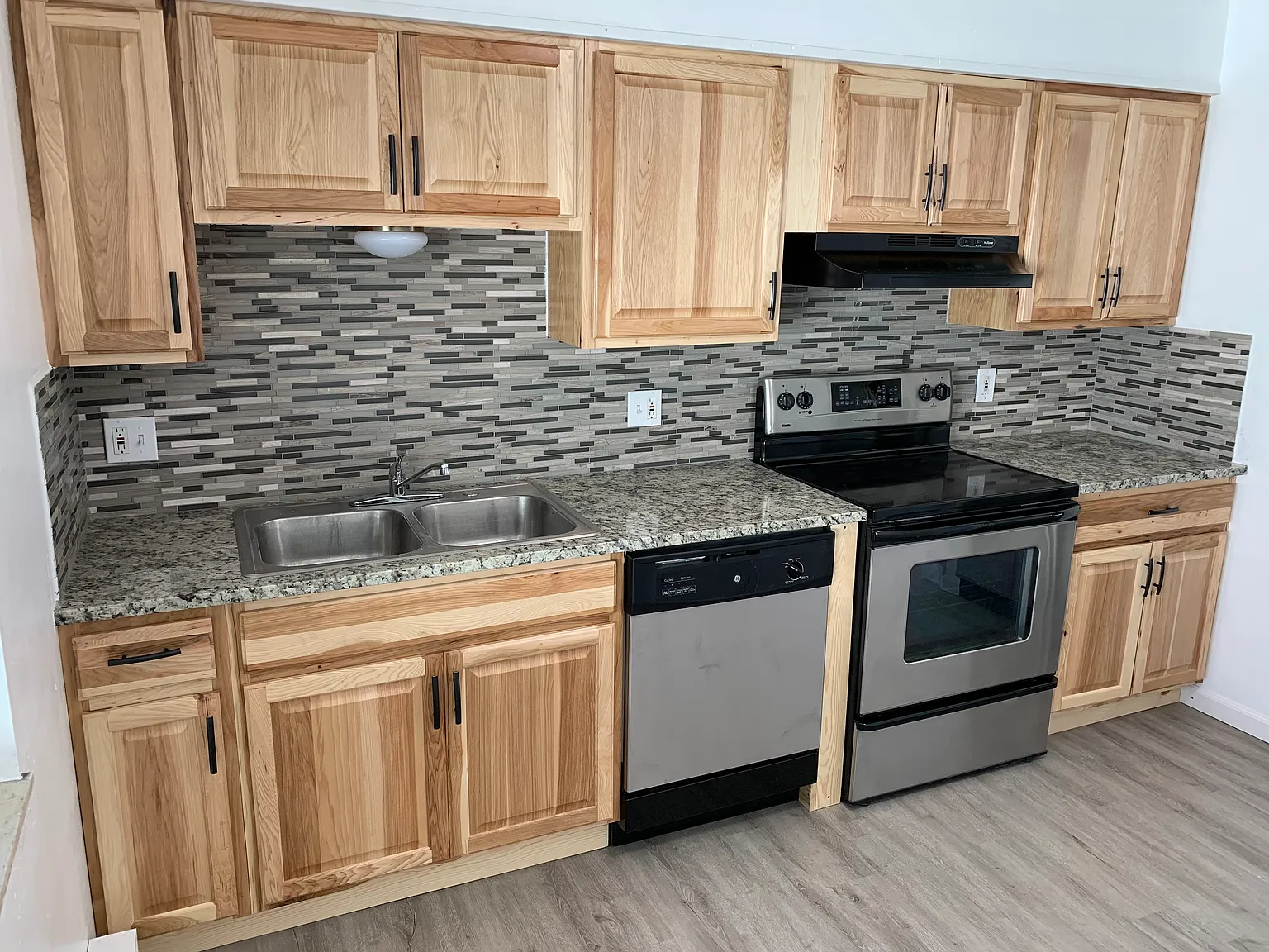 2 bed, 950 sqft, $1,195 — Photo 3
