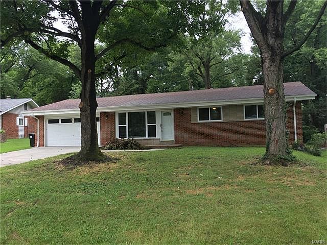 1st image of 3 Laurelwood Ct