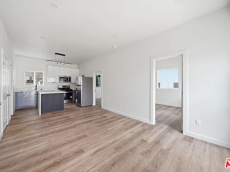 3020 W 12th St #3024 — Photo 1