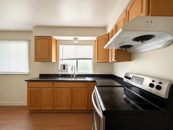 5 bedroom rental in Vancouver — photo 4