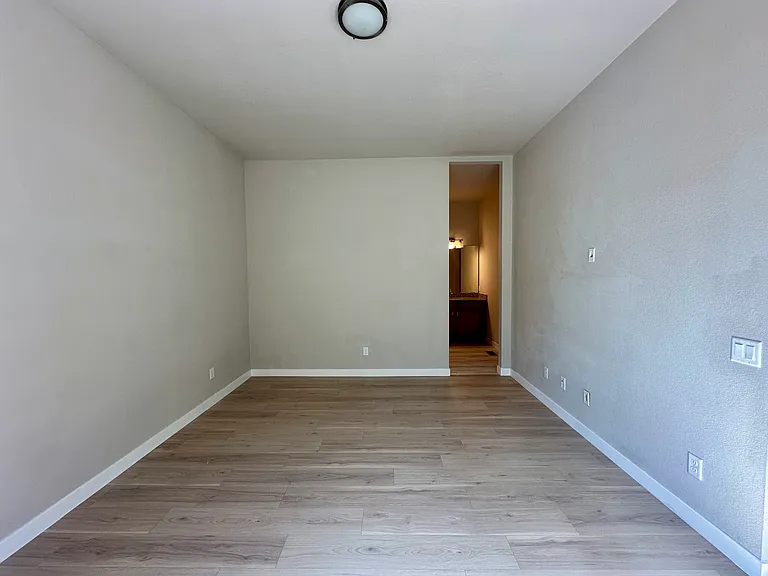 9402 E 58th Pl — Photo 10