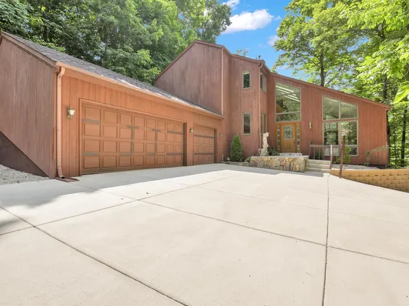 16645 Tanglewood DRIVE, Brookfield, WI 53005