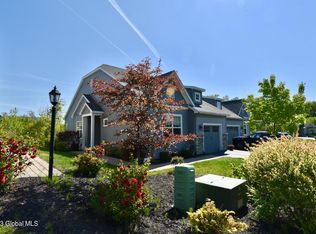 1A Winchester Pl, Mechanicville, NY 12118