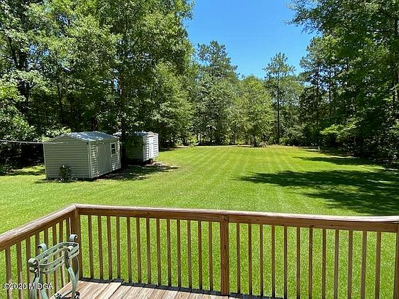 5th image of 881 Crooked Creek Rd