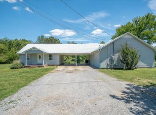 706 Tingle Trapp Rd, Lawrenceburg, TN 38464