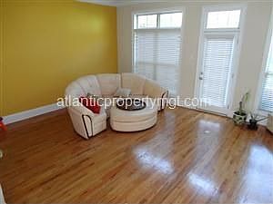 4th image of 1609 Mosaic Way