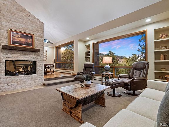 5th image of 2122 Montane Drive