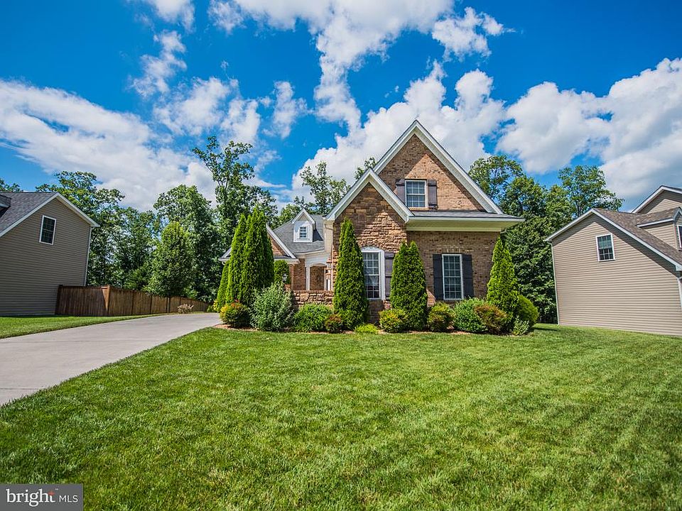 1st image of 117 Wales Ct