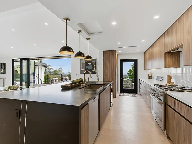 1764 E Loma Alta Dr — Photo 19