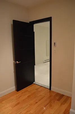 Rented by CoSo Apartments | media 34