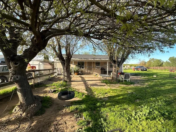 5596 McHenry Rd, Merced, CA 95341