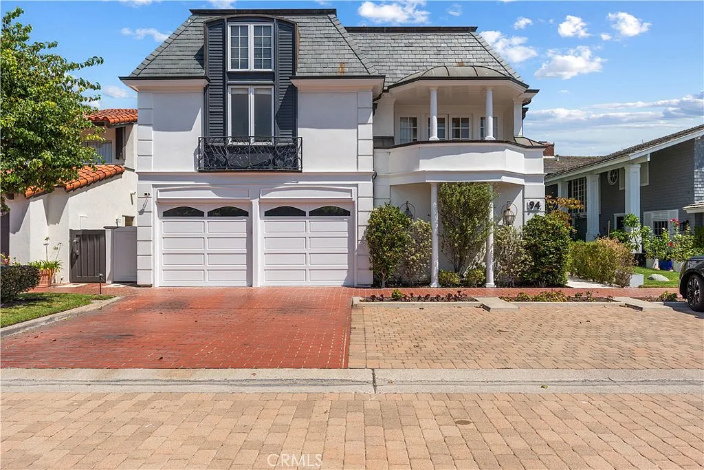 4 bed, 4834 sqft, $34,000 — Photo 1