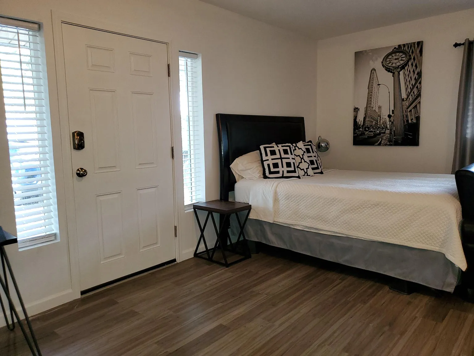 8301 E Florentine Rd — Photo 4