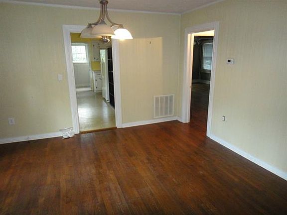 2nd image of 2317 Goldenrod Ave