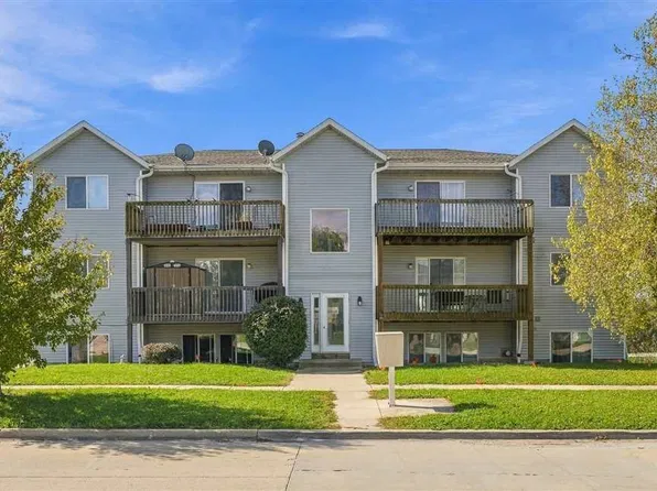 405 James Blvd #2, Oxford, IA 52322
