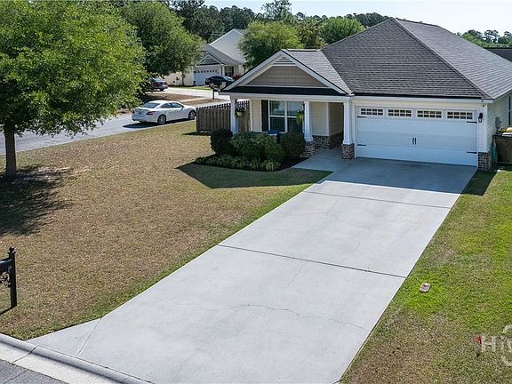 2nd image of 17 Raintree Way